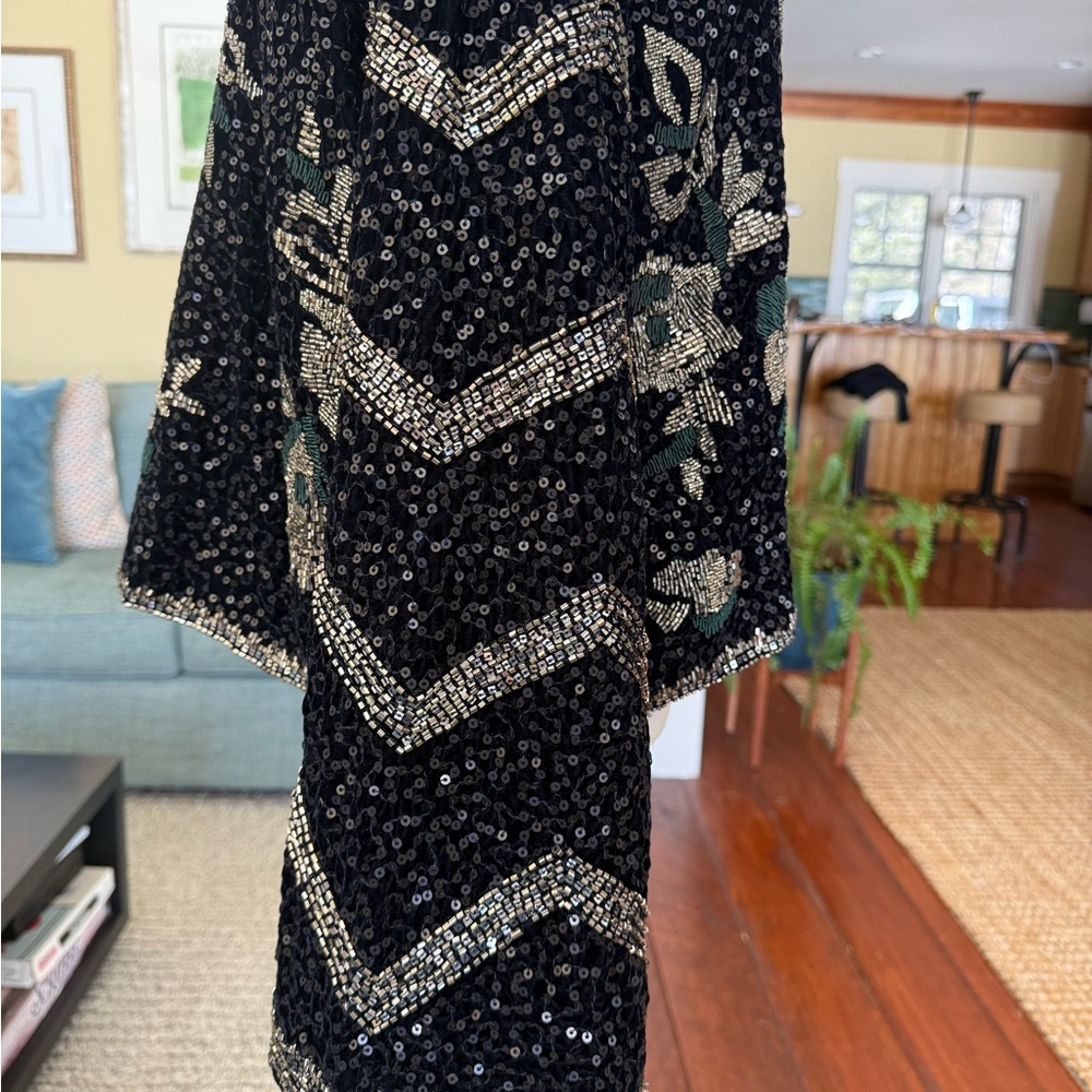 Exquisite embroidered & beaded jacket with flared sleeves. Worn once. Size XL - Picture 5 of 11